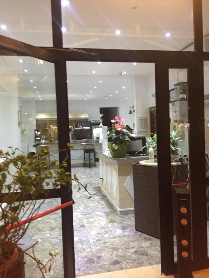 Hotel Piccari Nuova Gestione Rimini Exterior photo