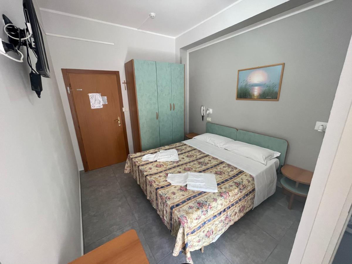 Hotel Piccari Nuova Gestione Rimini Exterior photo