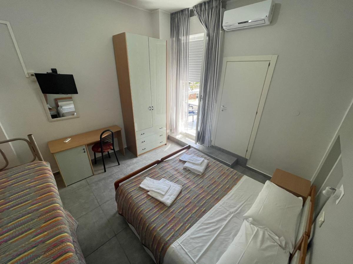 Hotel Piccari Nuova Gestione Rimini Exterior photo