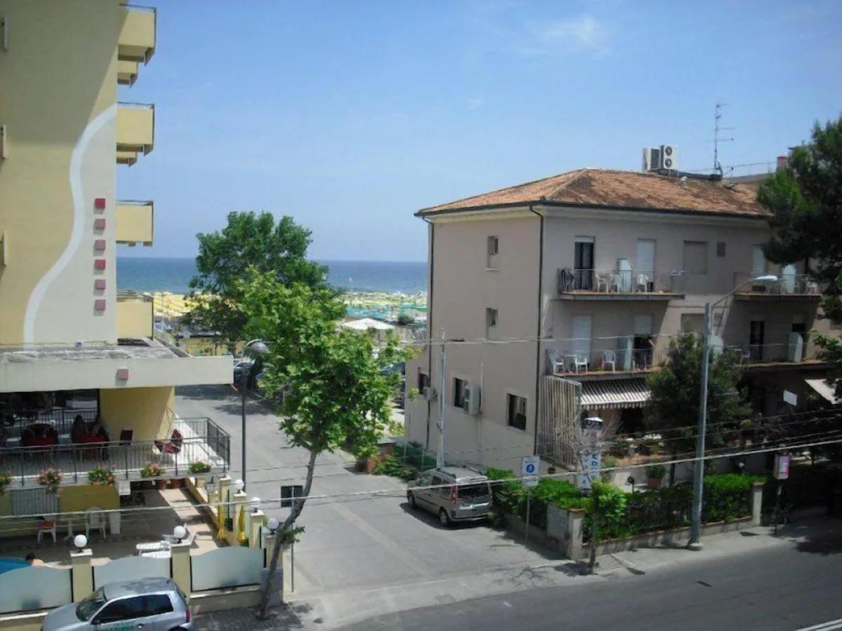 Hotel Piccari Nuova Gestione Rimini Exterior photo
